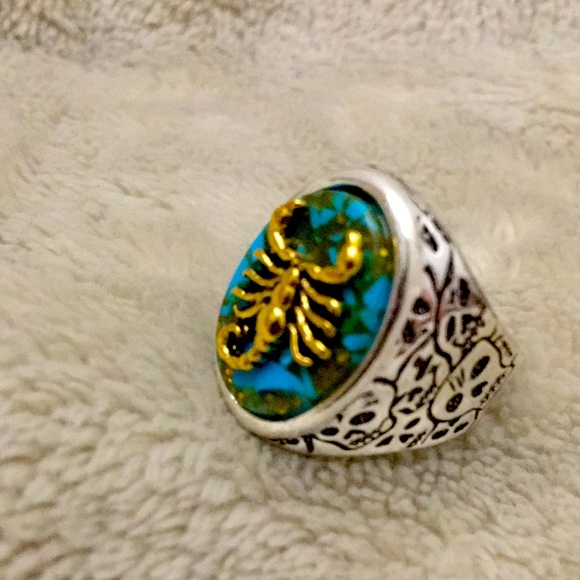 Scorpion 🦂 silver w/ turquoise stone men’s ring - Picture 2 of 3